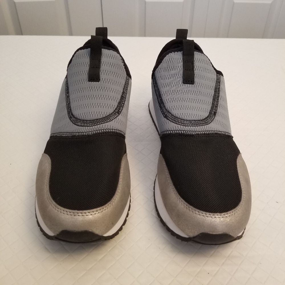 CRANE Model 2 Women's Aqua, Silver, Black Elastic top slip on shoes Size 10